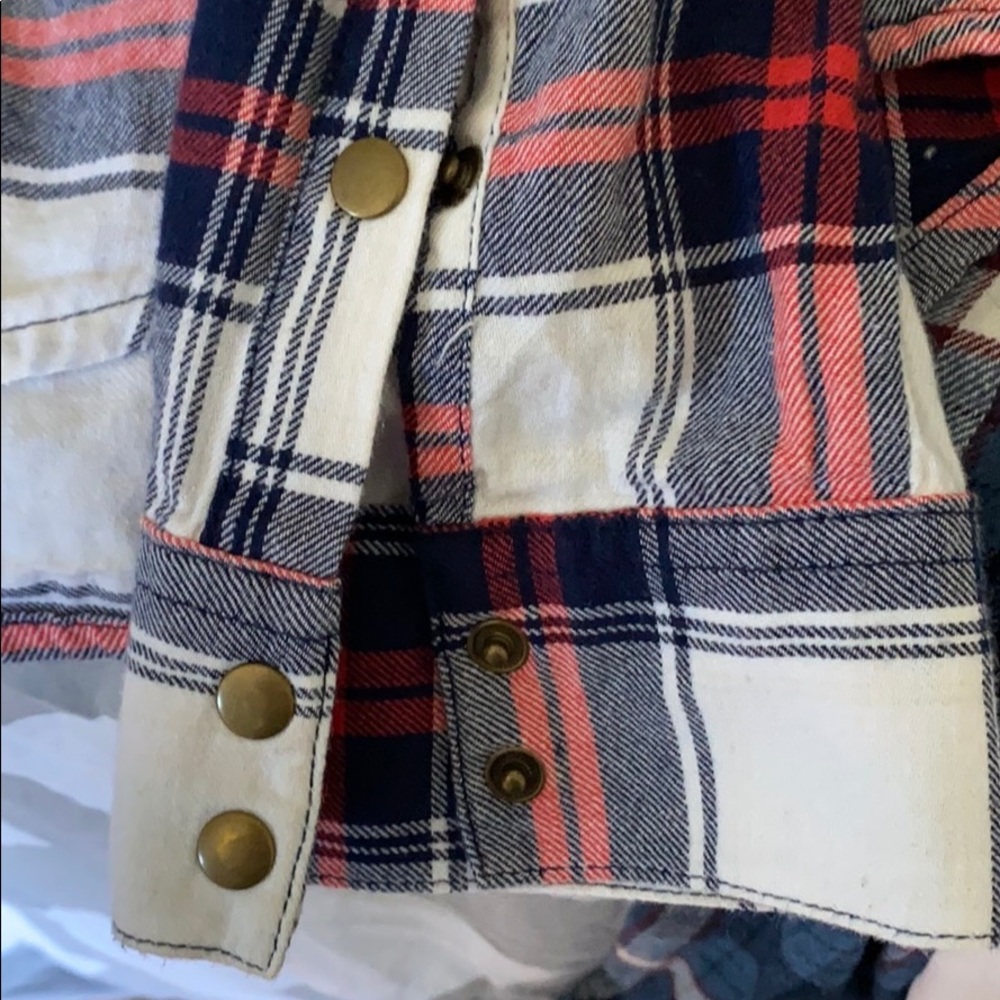Collared Fannel - Picture 4 of 4